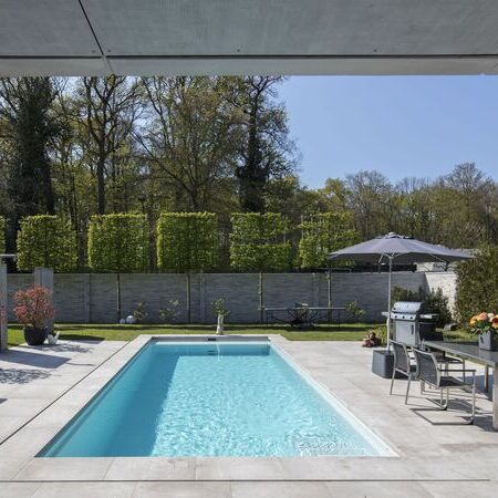 Eigener Pool im Garten