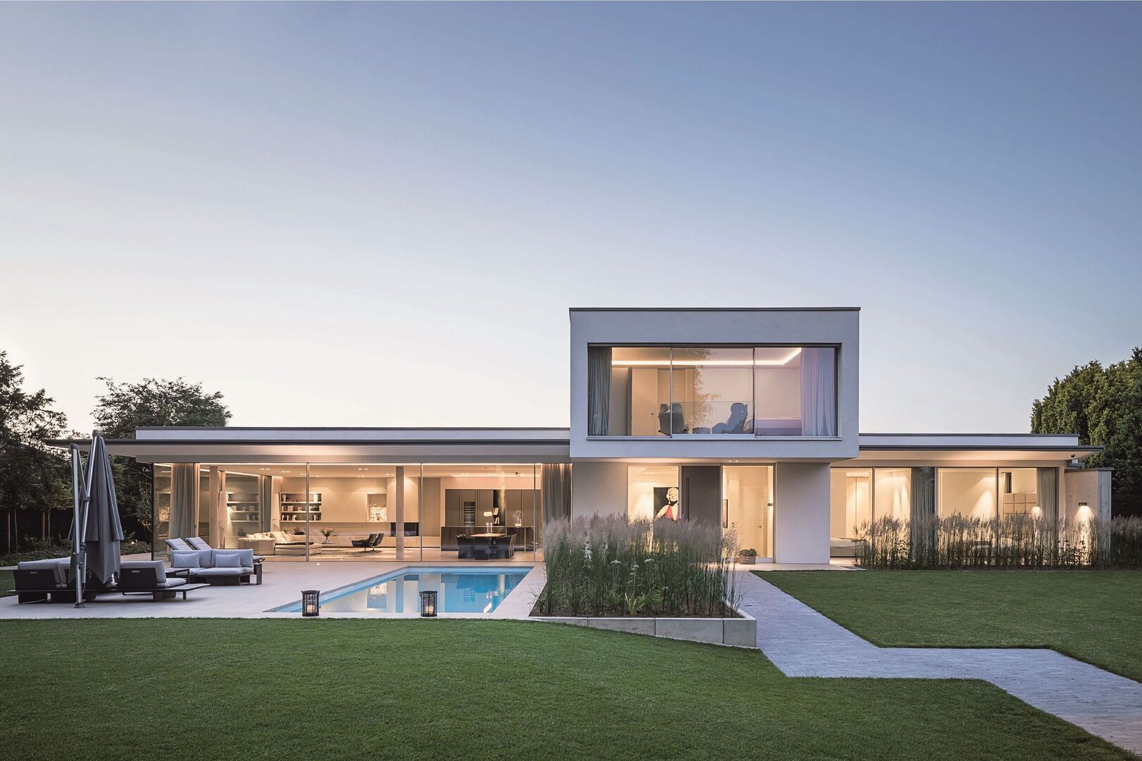 Modernes Haus mit Pool